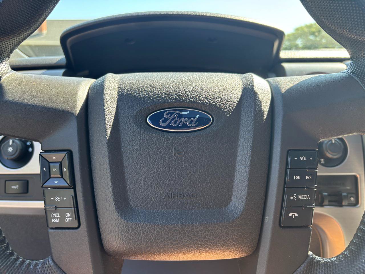 Used 2014 Ford F150 Raptor w/ Equipment Group 801A Luxury AWD/4WD image 33