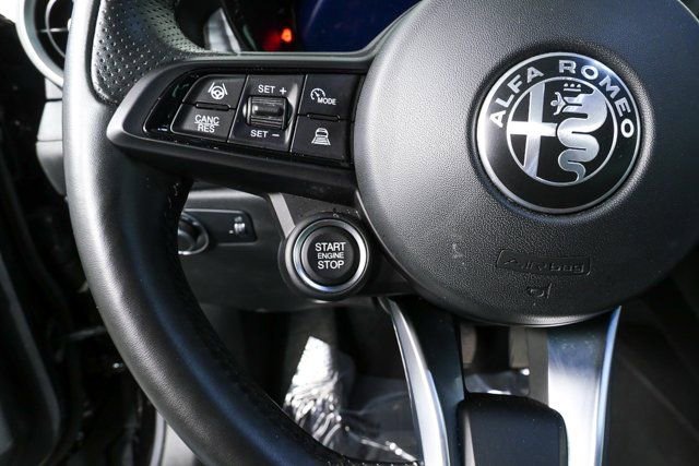 Used 2024 Alfa Romeo Tonale Ti image 12