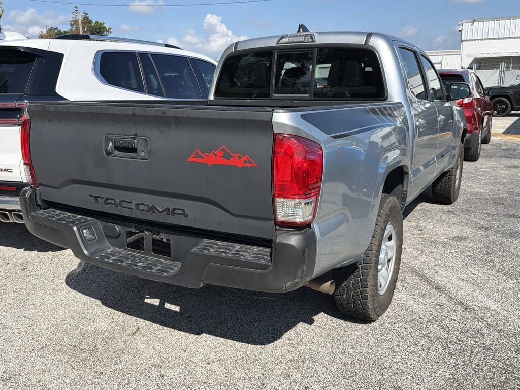 Used 2022 Toyota Tacoma SR w/ SR Convenience Package RWD image 9