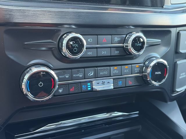 New 2026 Ford F250 Lariat w/ Black Appearance Package AWD/4WD image 22