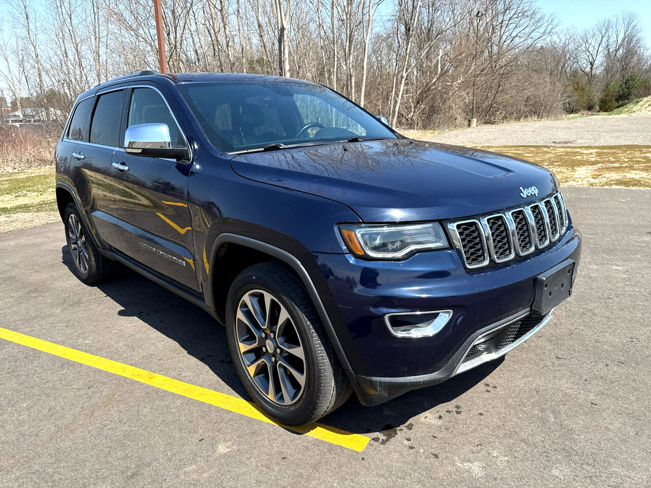 Used 2018 Jeep Grand Cherokee Limited w/ Luxury Group II image 3