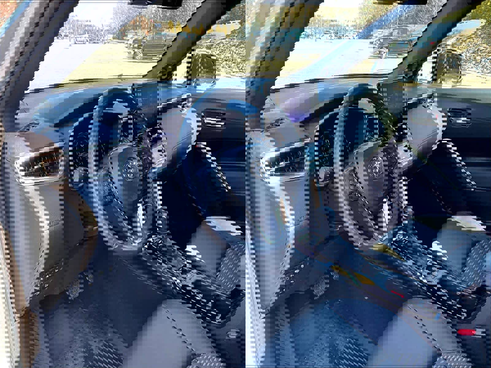 Used 2023 Toyota Corolla Cross XSE w/ Convenience Package image 8