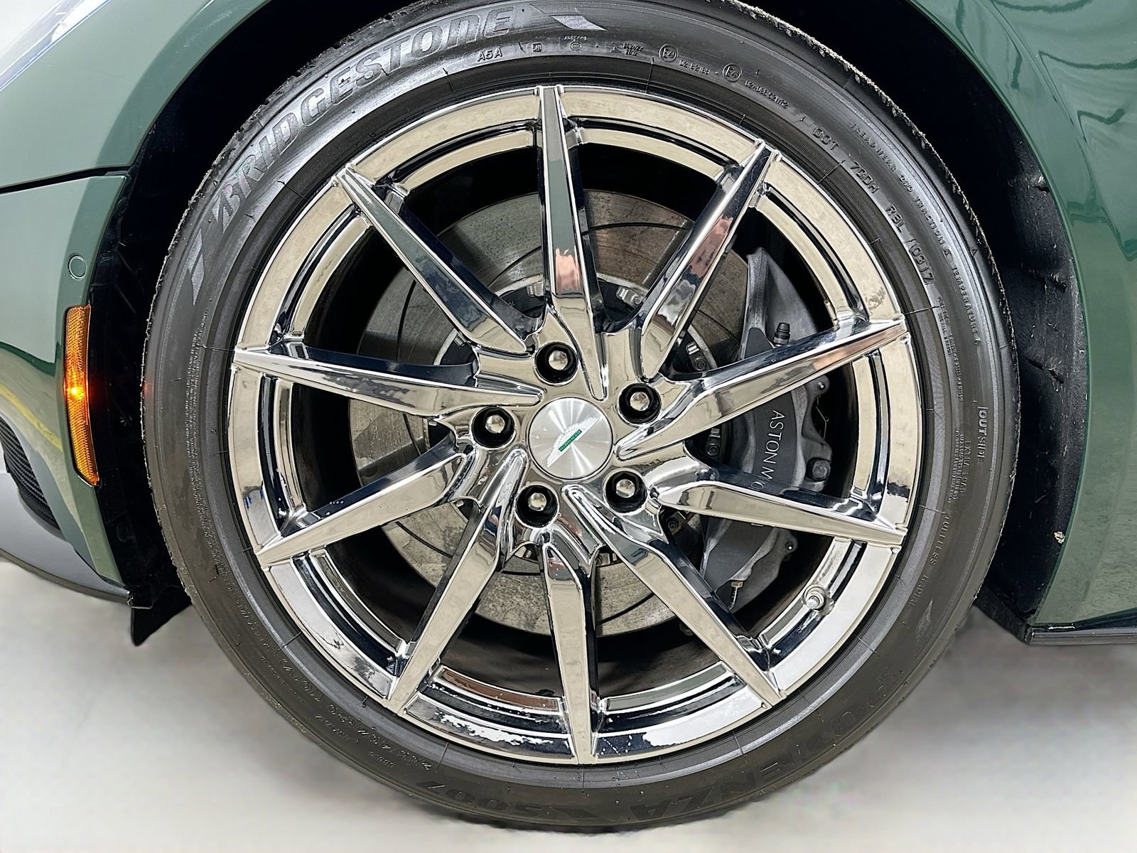 Used 2017 Aston Martin DB11 V12 RWD image 47