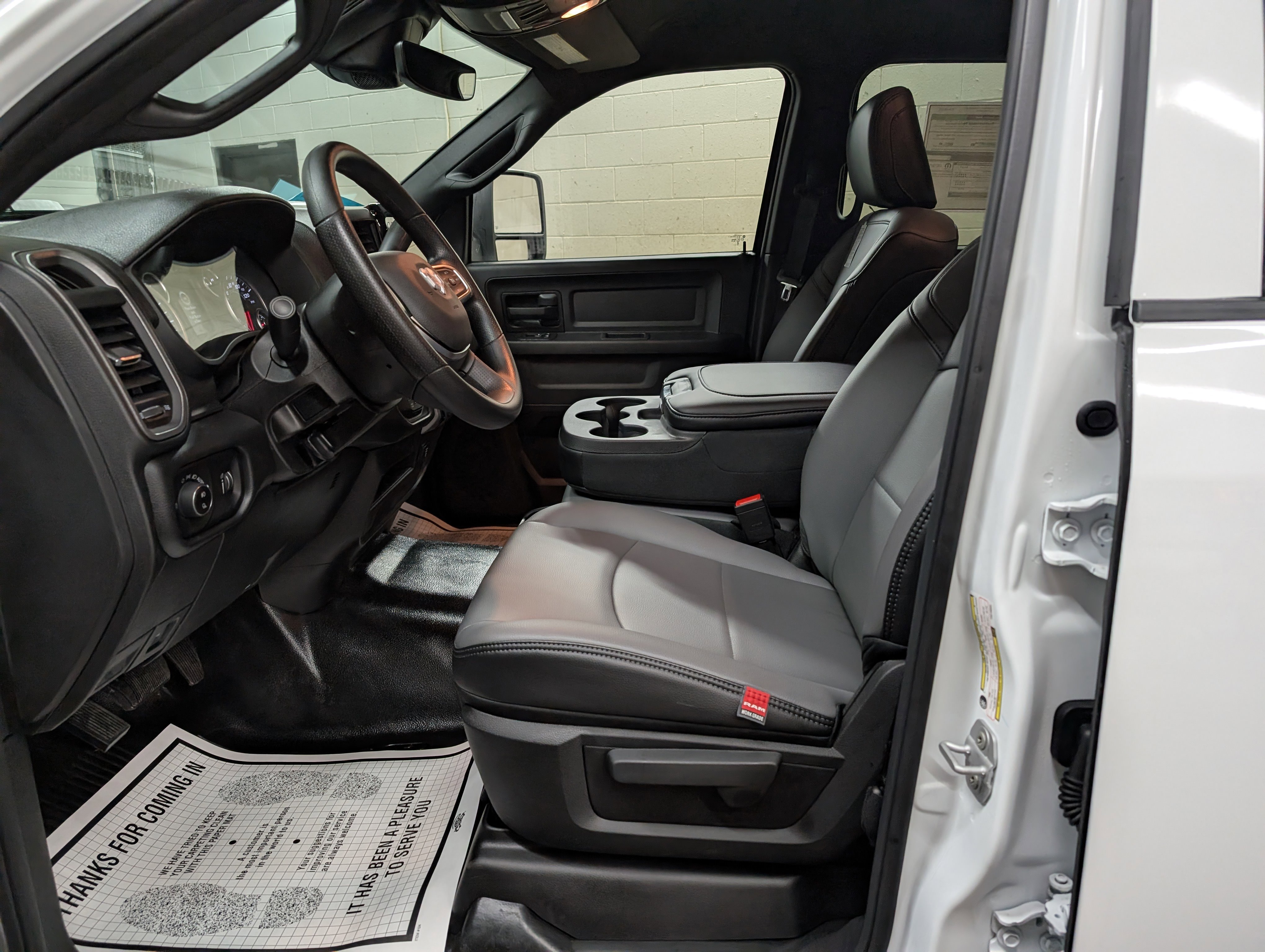 New 2026 RAM 2500 Tradesman AWD/4WD image 10