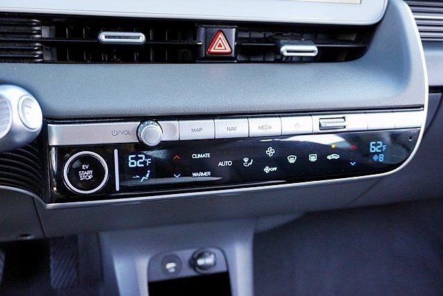 Certified 2024 Hyundai Ioniq 5 SEL RWD image 27
