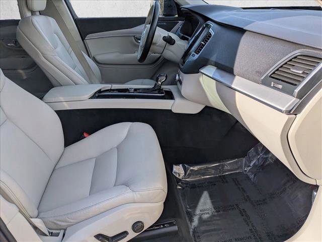 Used 2022 Volvo XC90 T5 Momentum w/ Climate Package image 23