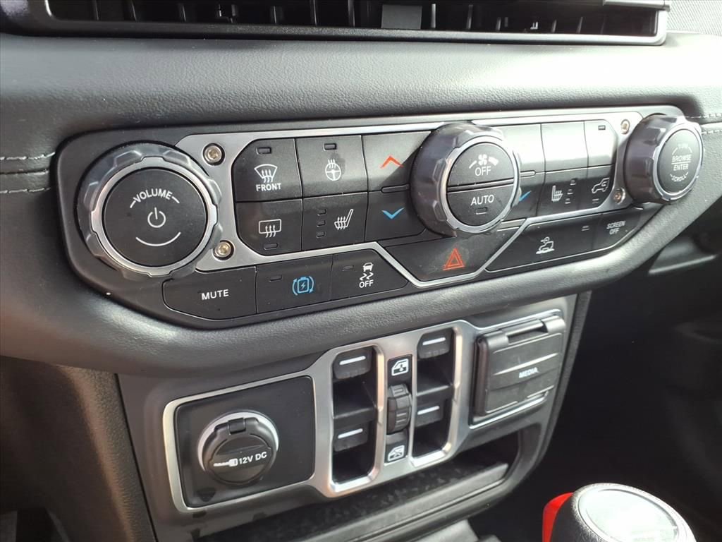 Certified 2025 Jeep Wrangler Unlimited Sahara AWD/4WD image 19