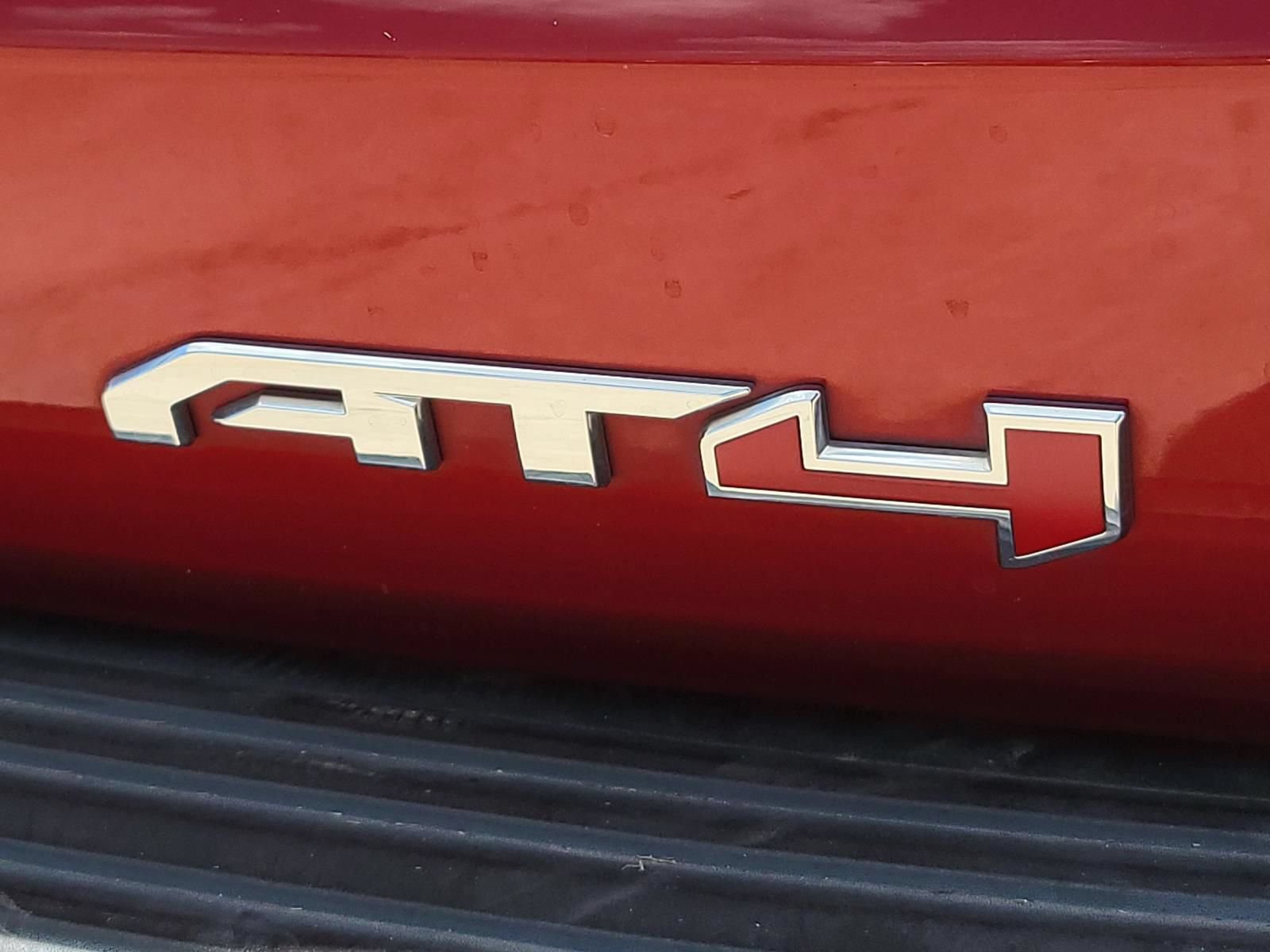 Used 2022 GMC Yukon XL AT4 AWD/4WD image 6