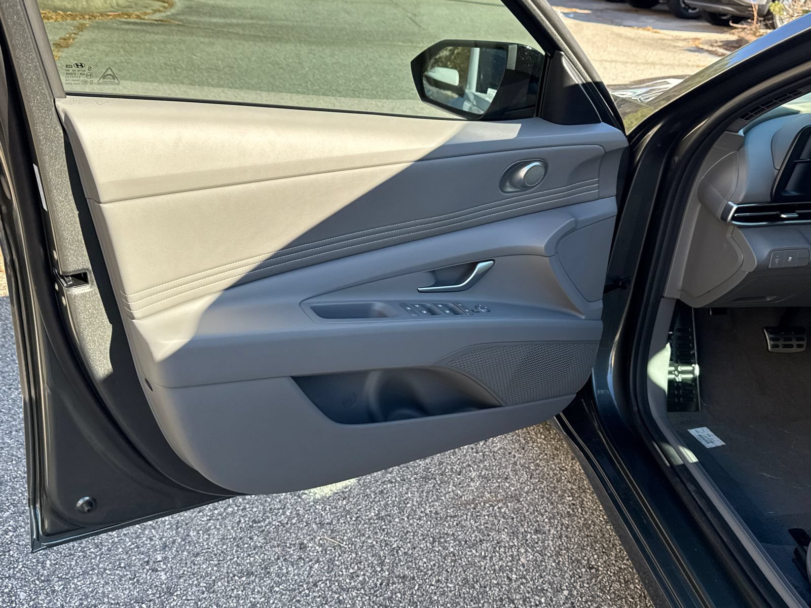 New 2026 Hyundai Elantra SEL Sport Premium FWD image 11