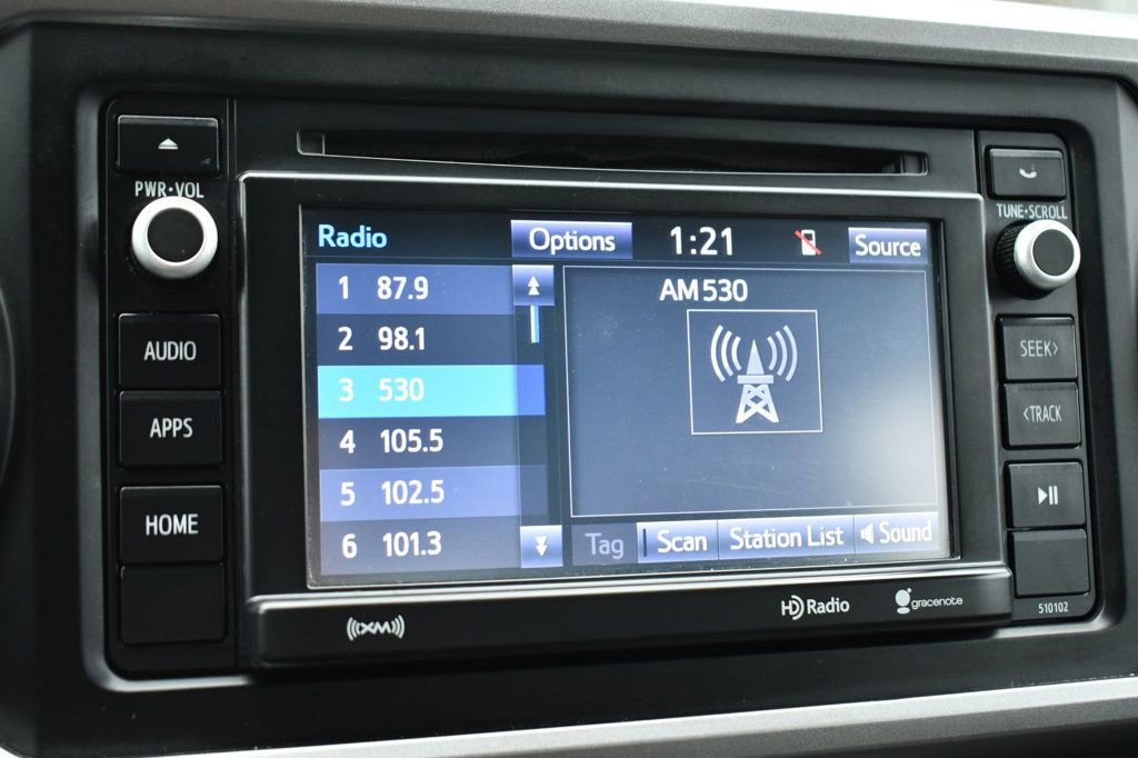 Used 2017 Toyota Tacoma TRD Sport image 40