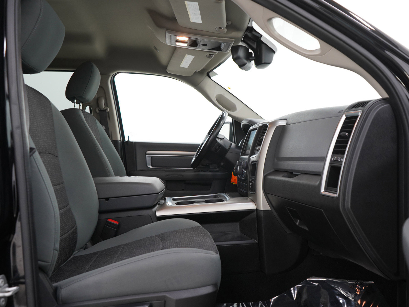 Used 2020 RAM 1500 Classic Warlock AWD/4WD image 11