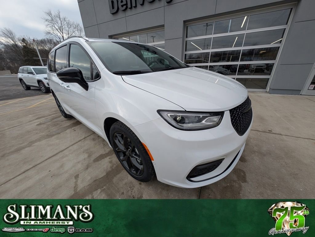 New 2026 Chrysler Pacifica Limited w/ S Appearance Package video 1