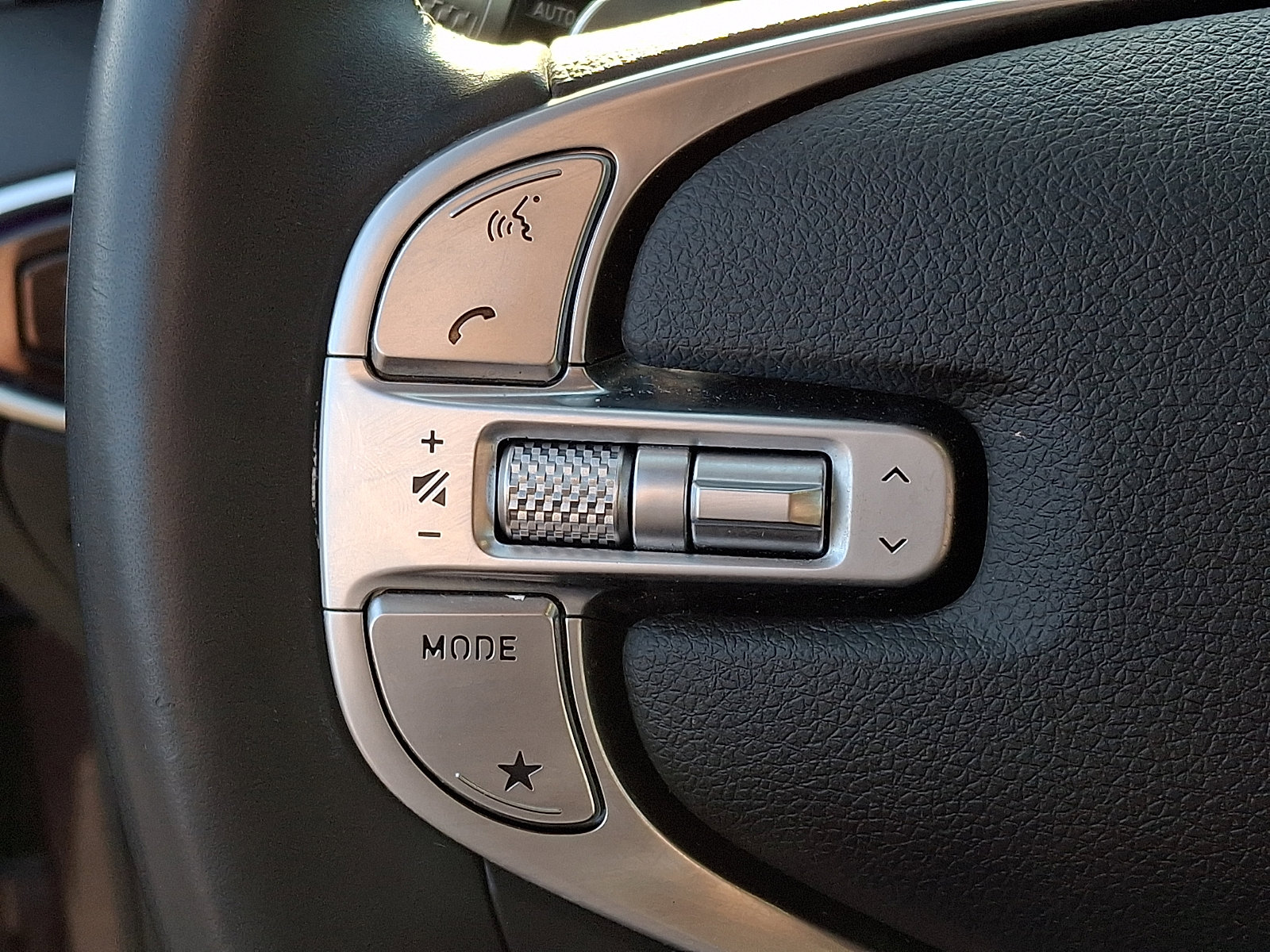 Certified 2022 Genesis GV70 2.5T w/ Advanced Package image 24