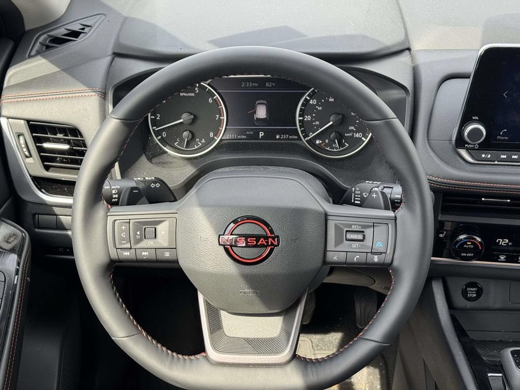 Used 2025 Nissan Rogue SV AWD/4WD image 23