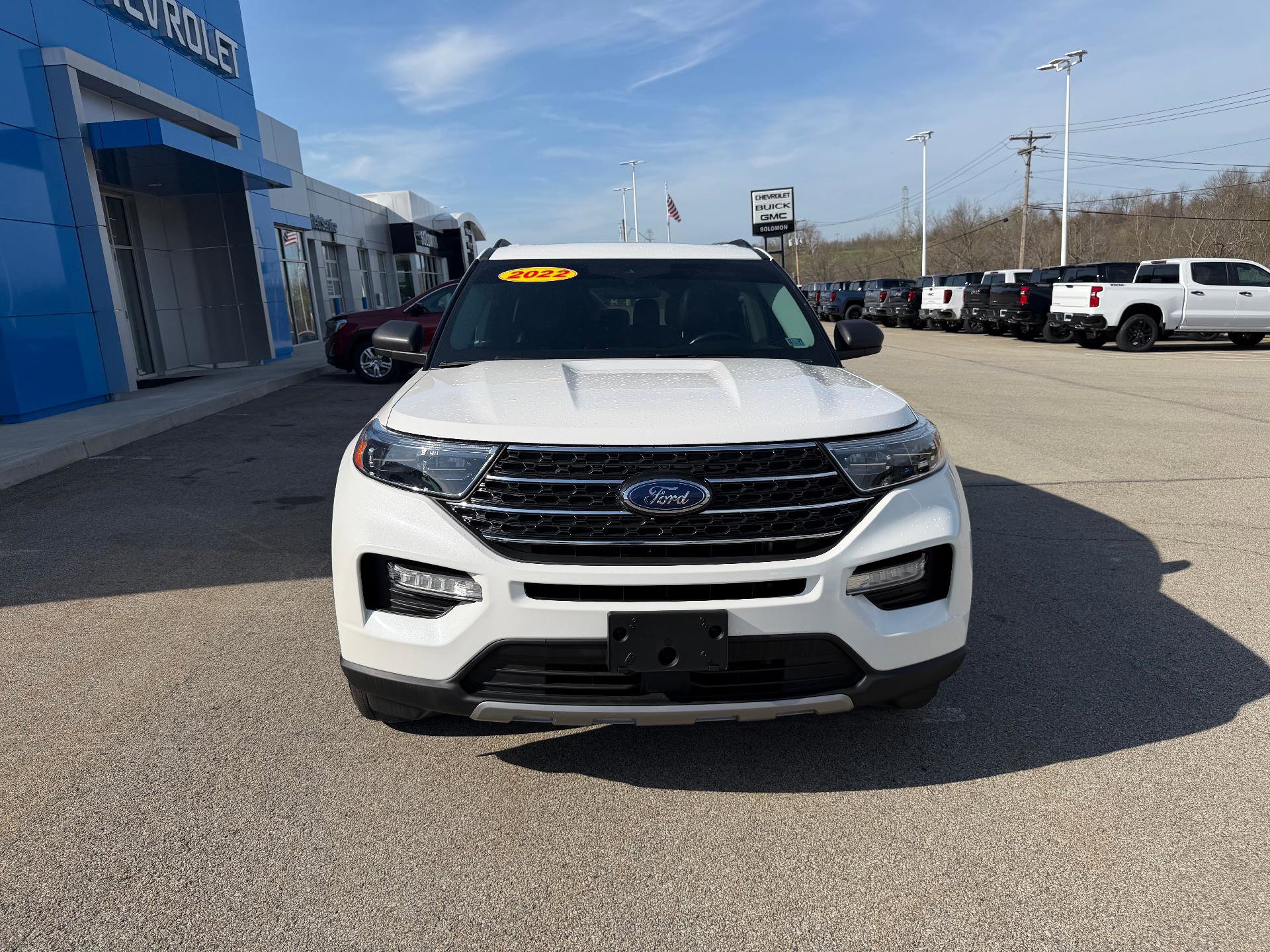 Used 2022 Ford Explorer XLT w/ Equipment Group 202A AWD/4WD image 9