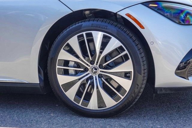 Used 2023 Mercedes-Benz EQE 500 4MATIC Sedan image 10