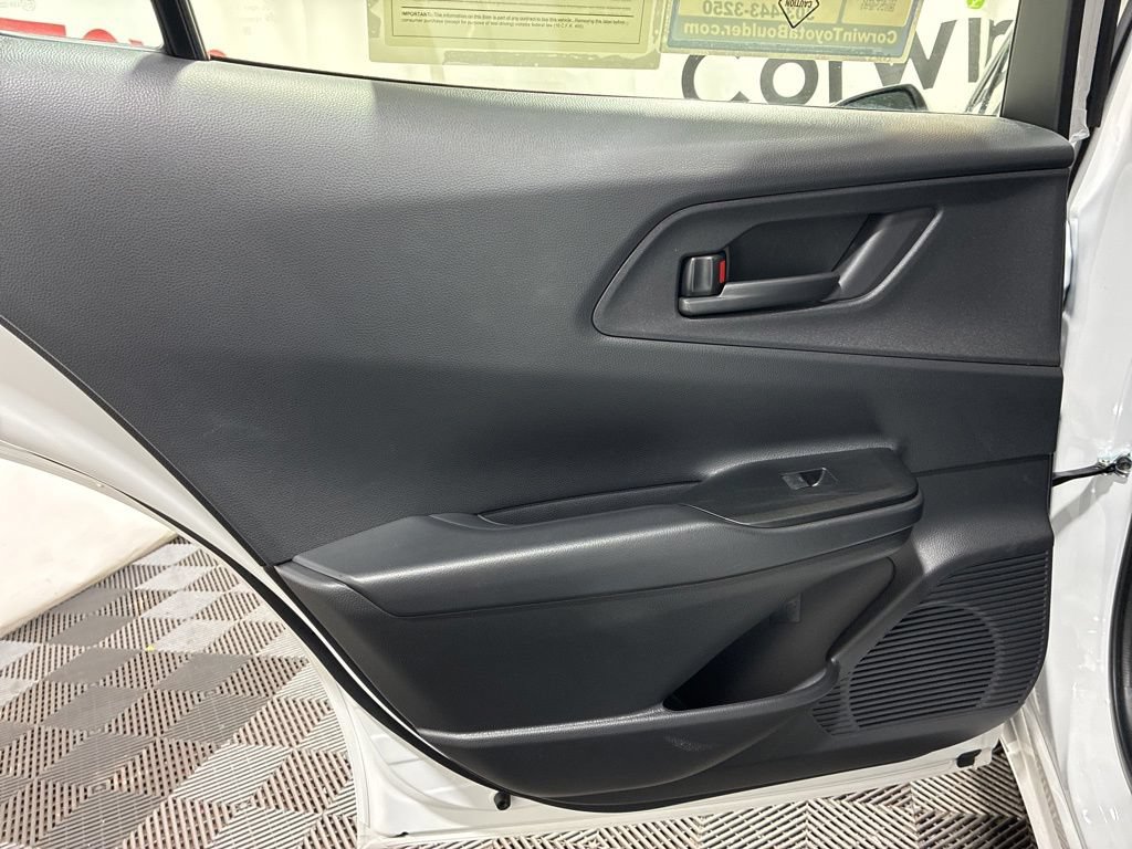 Used 2025 Toyota Prius Plug-In Hybrid FWD image 17