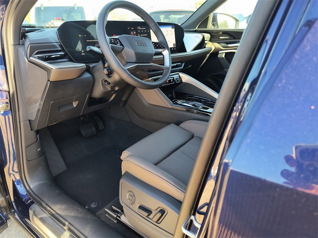 New 2025 Audi Q5 Premium Plus image 2