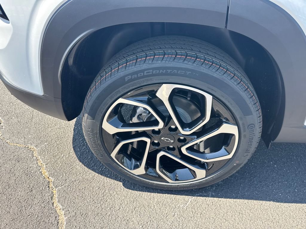 New 2026 Chevrolet Trax RS FWD image 18