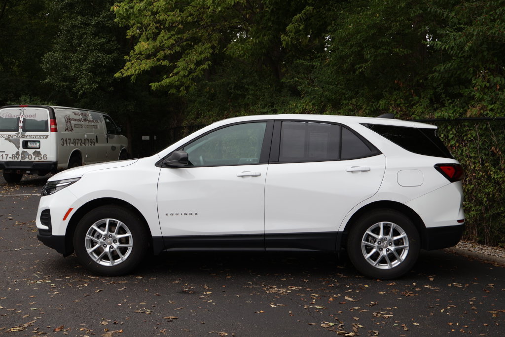 Certified 2024 Chevrolet Equinox LS w/ LS Convenience Package FWD image 4