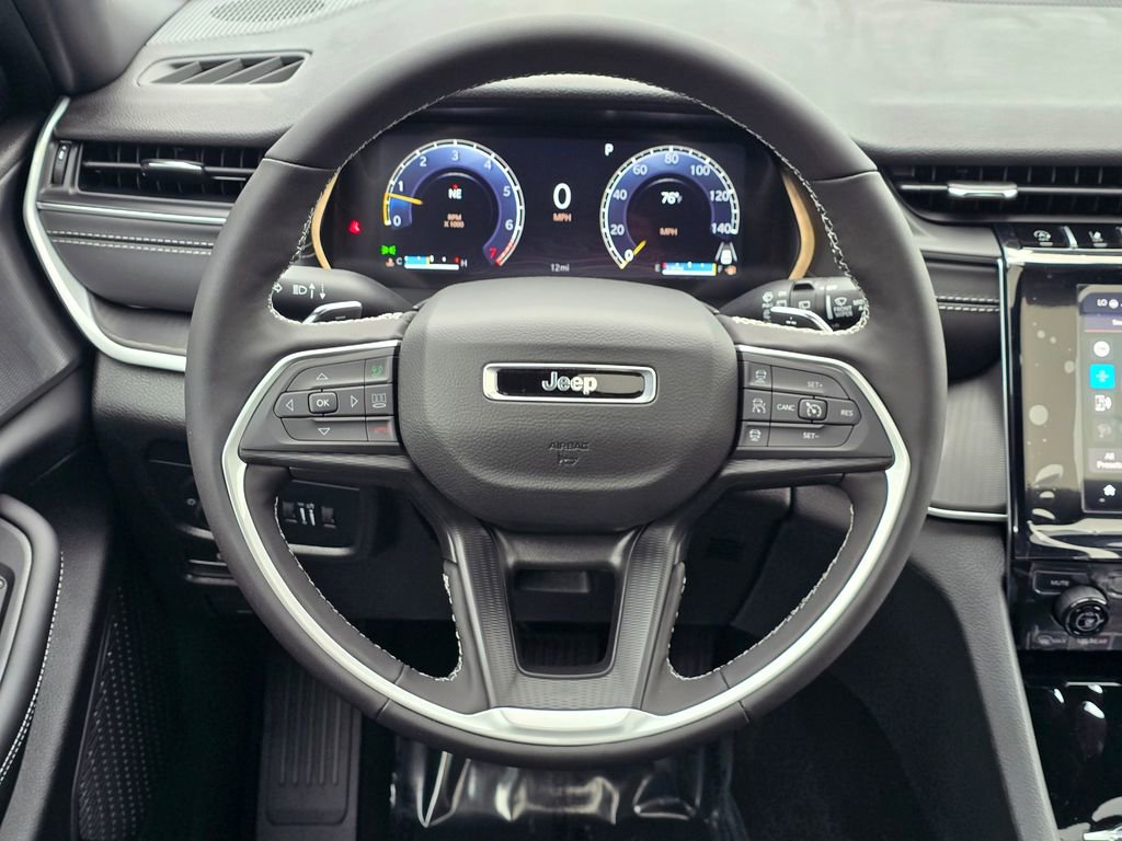 New 2025 Jeep Grand Cherokee L Altitude image 6