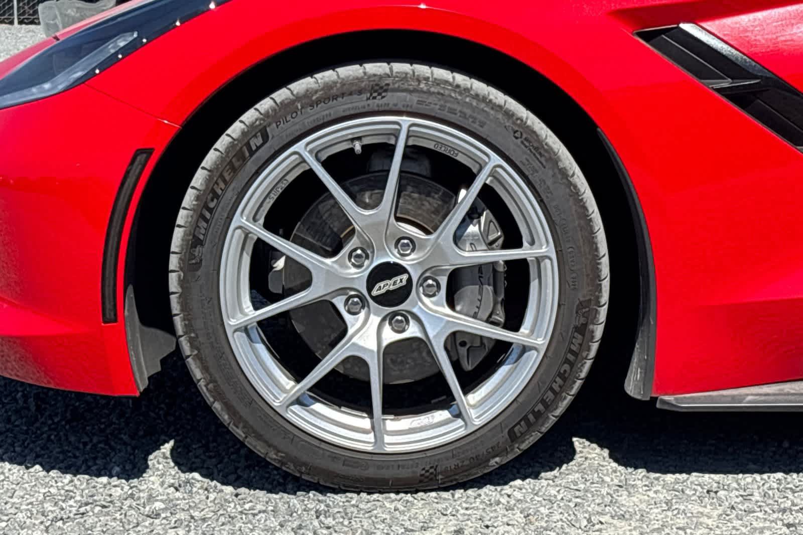 Used 2017 Chevrolet Corvette Stingray Coupe w/ 1LT RWD image 11