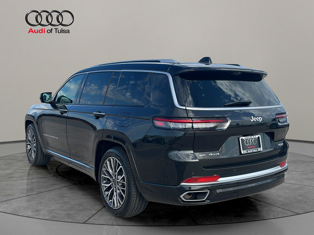 Used 2023 Jeep Grand Cherokee L Summit AWD/4WD image 3