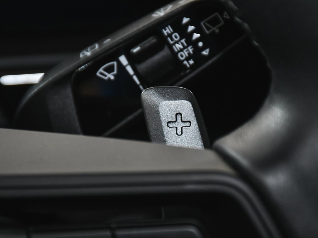 Used 2024 Porsche Cayenne S image 50