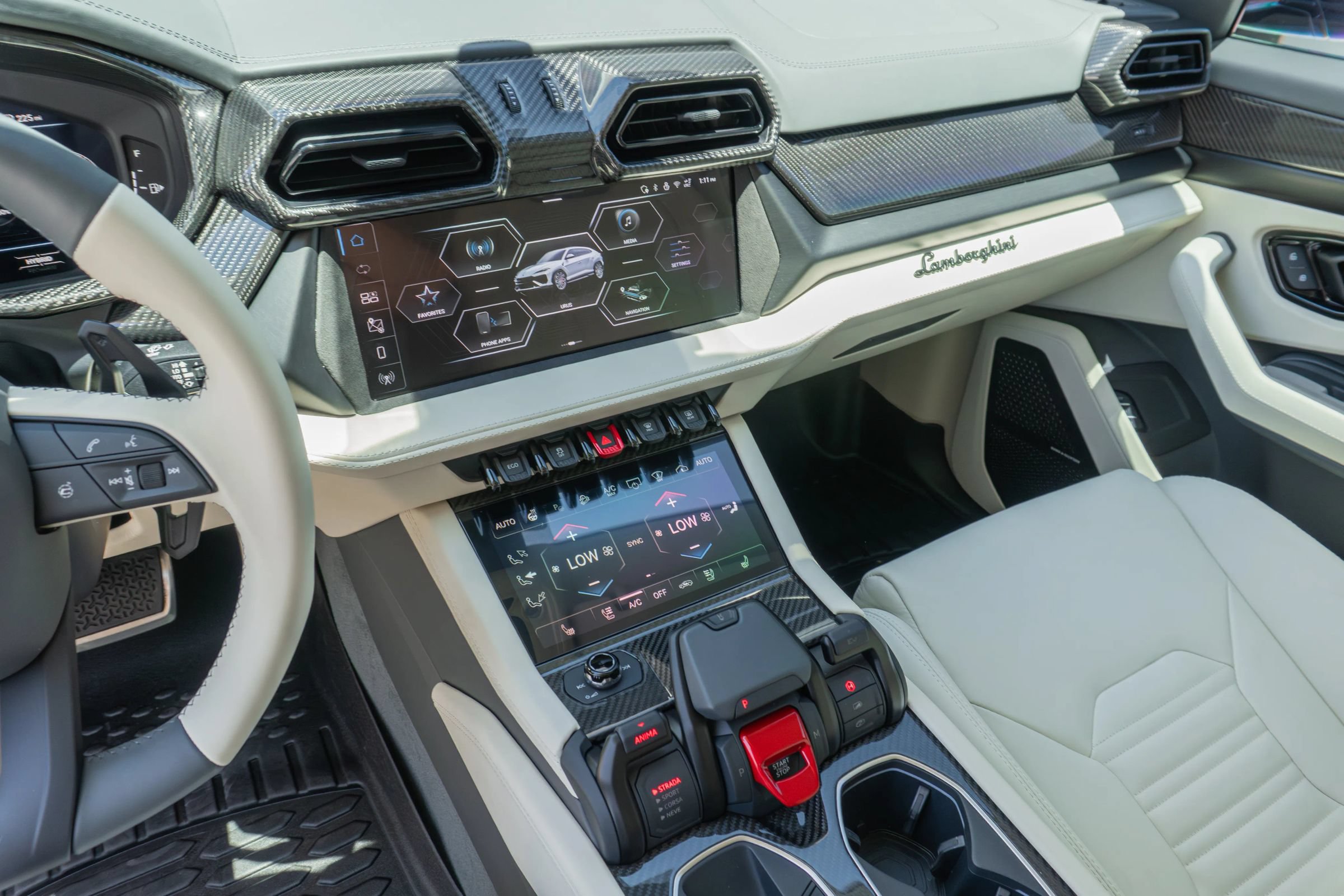 Used 2026 Lamborghini Urus SE AWD/4WD image 67