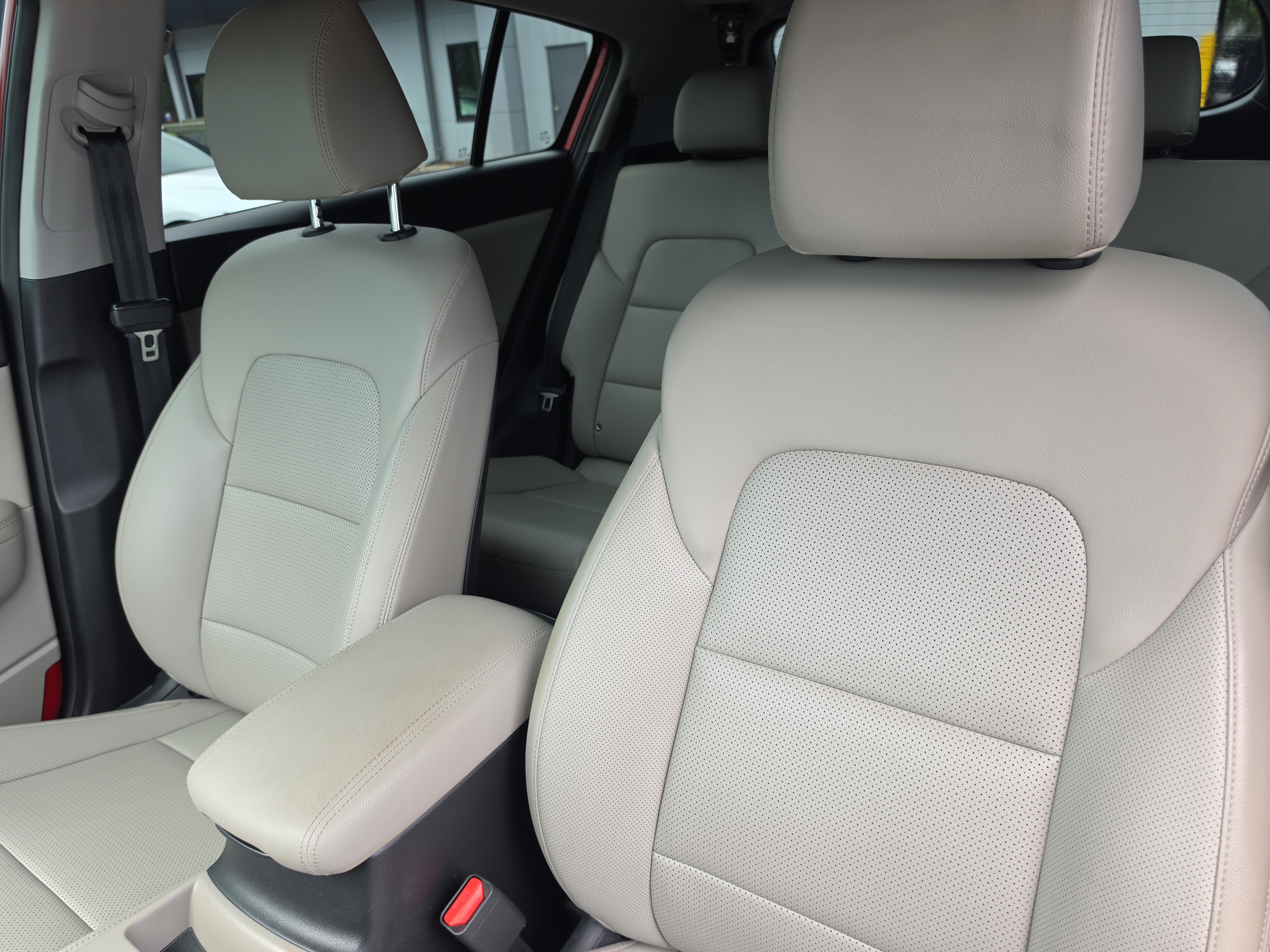 Certified 2022 Kia Sportage EX FWD image 22