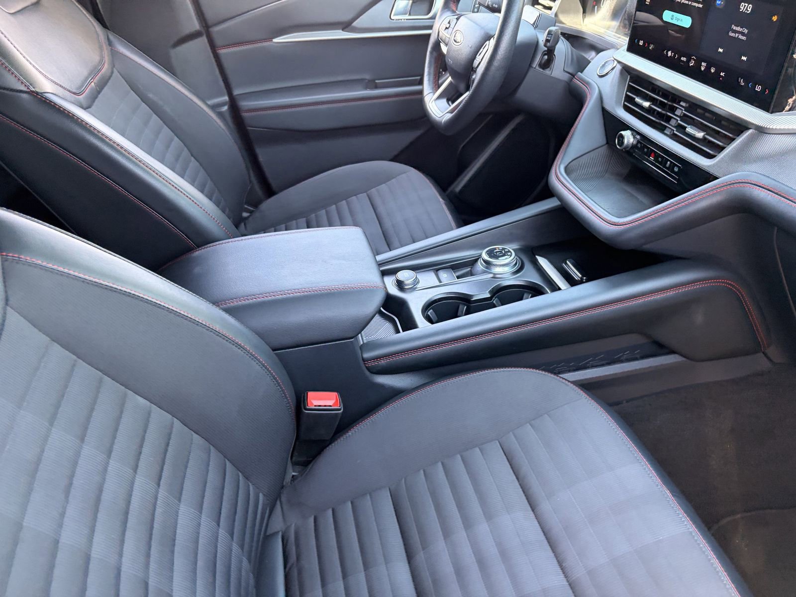 Certified 2025 Ford Explorer ST-Line w/ ST-Line Street Pack AWD/4WD image 12
