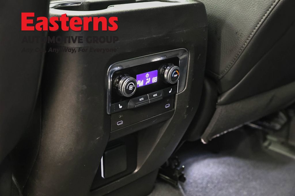 Used 2025 GMC Yukon Denali AWD/4WD image 25