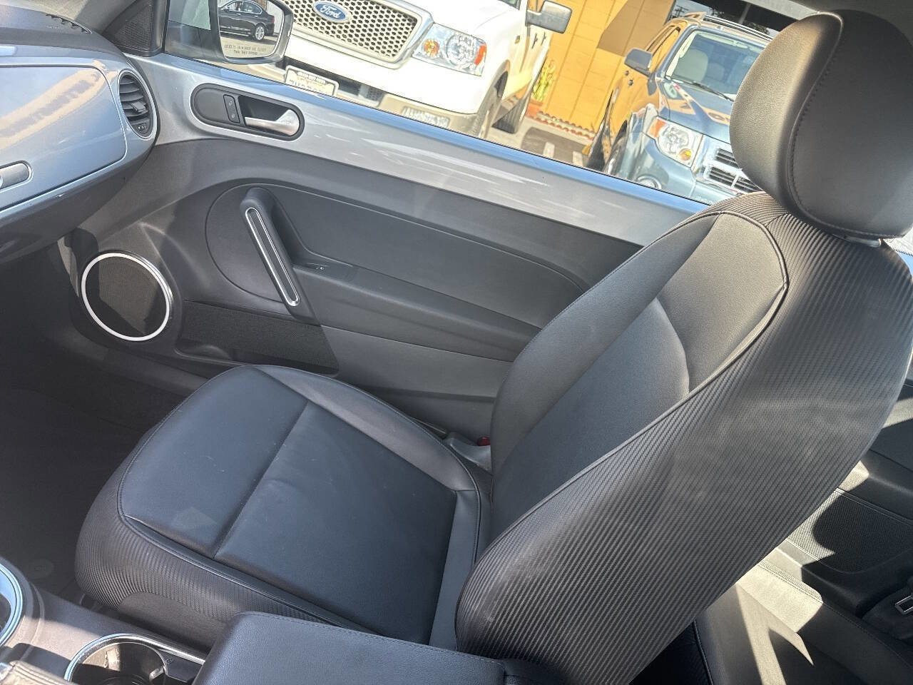 Used 2013 Volkswagen Beetle 2.5 image 14