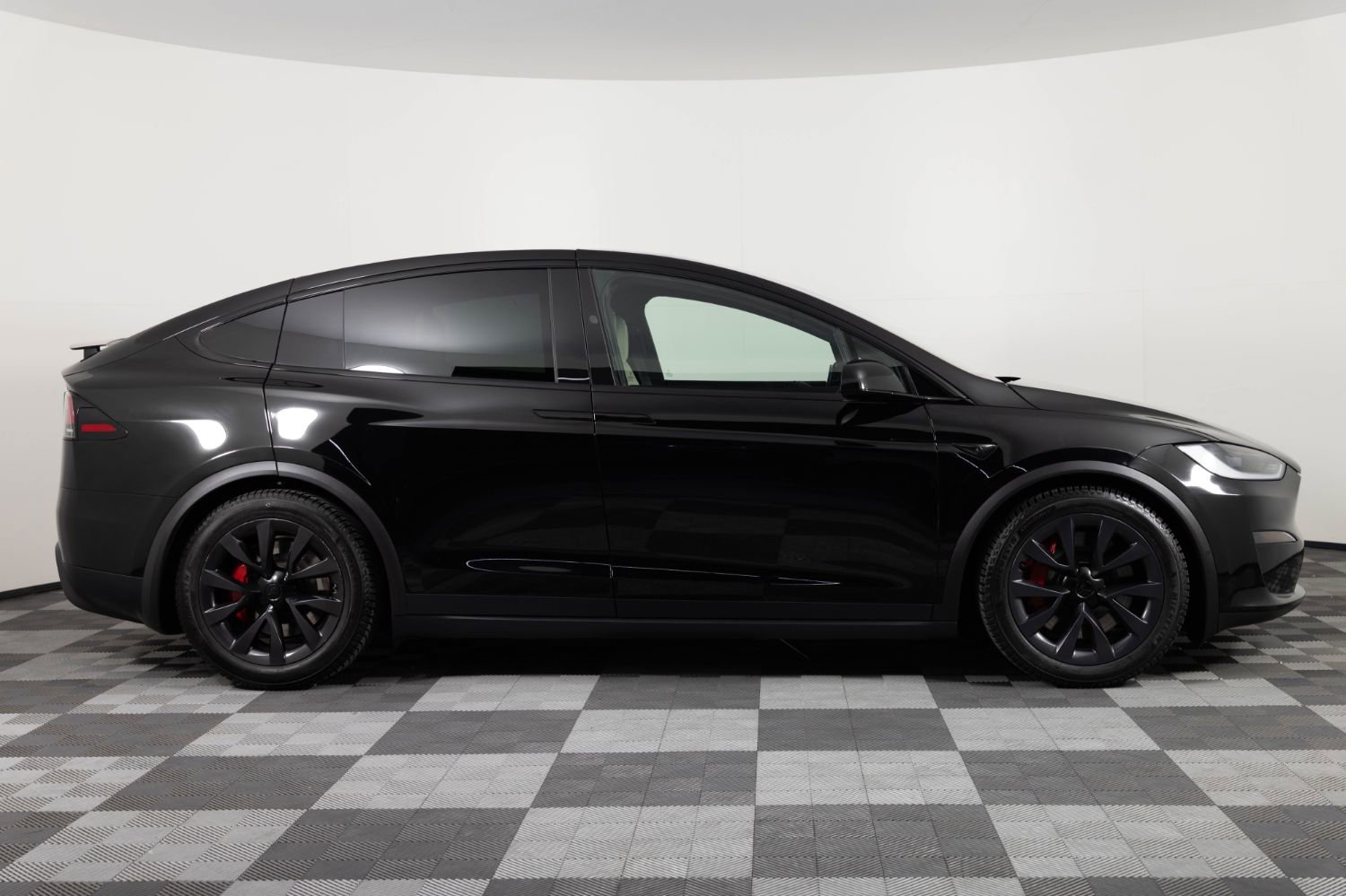 Used 2024 Tesla Model X Plaid AWD/4WD image 9