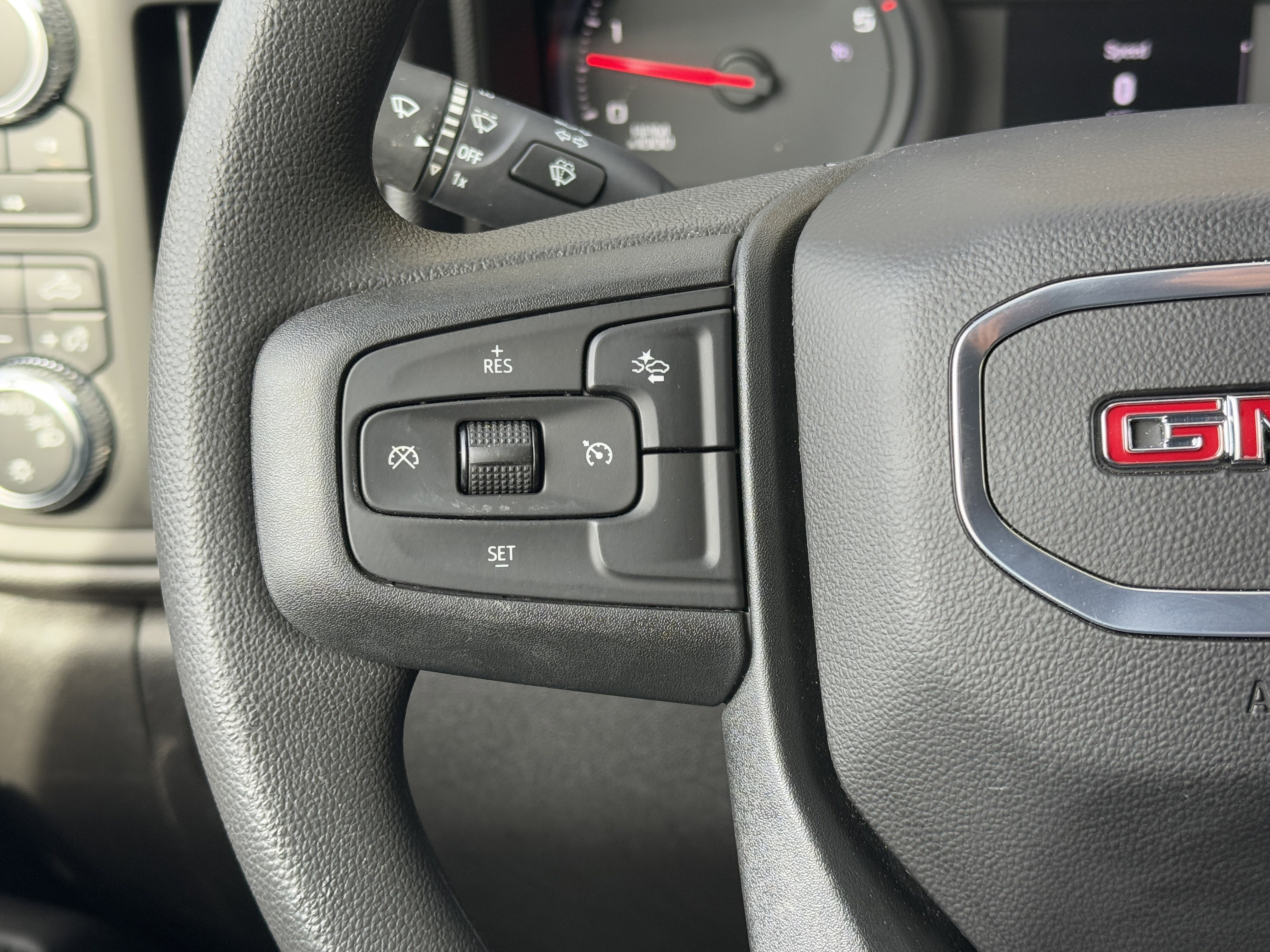 New 2026 GMC Sierra 2500 Pro w/ Convenience Package image 25