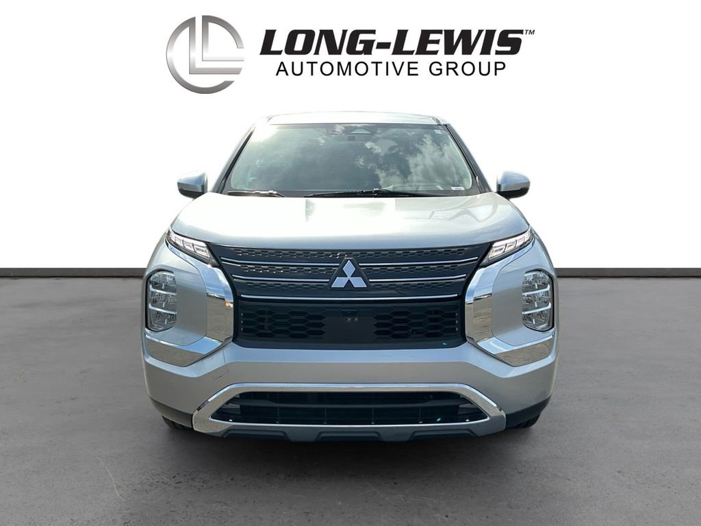 Used 2022 Mitsubishi Outlander ES image 11