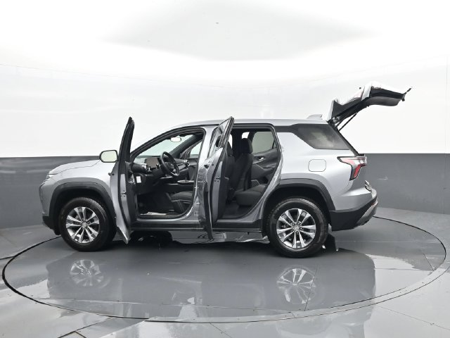 Used 2025 Chevrolet Equinox LT AWD/4WD image 31