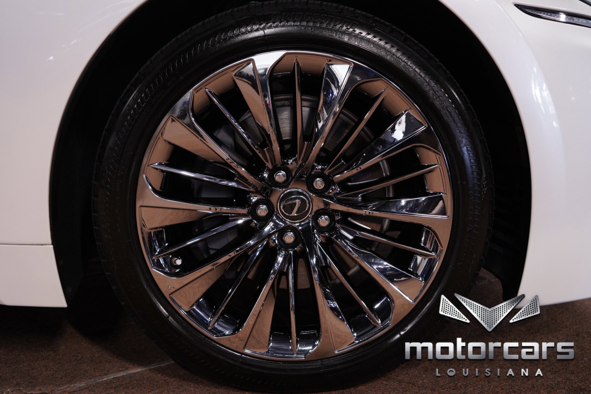 Used 2020 Lexus LS 500 w/ Accessory Package (Z2) RWD image 23