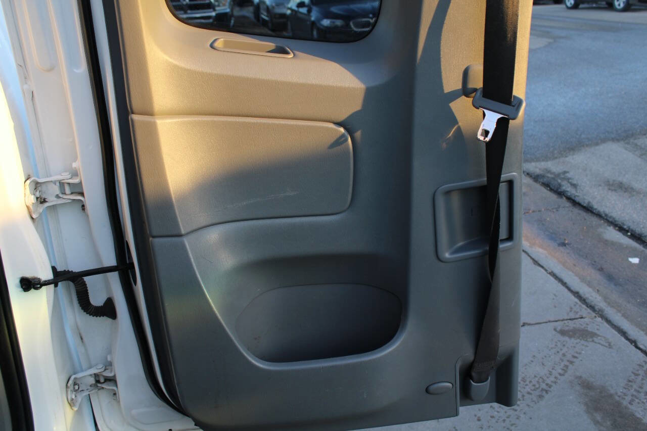 Used 2013 Toyota Tacoma 4x4 Access Cab w/ Convenience Pkg image 9