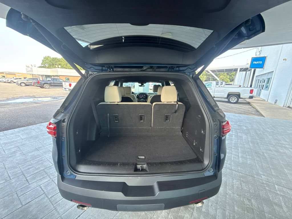 Used 2023 Chevrolet Traverse LT FWD image 40