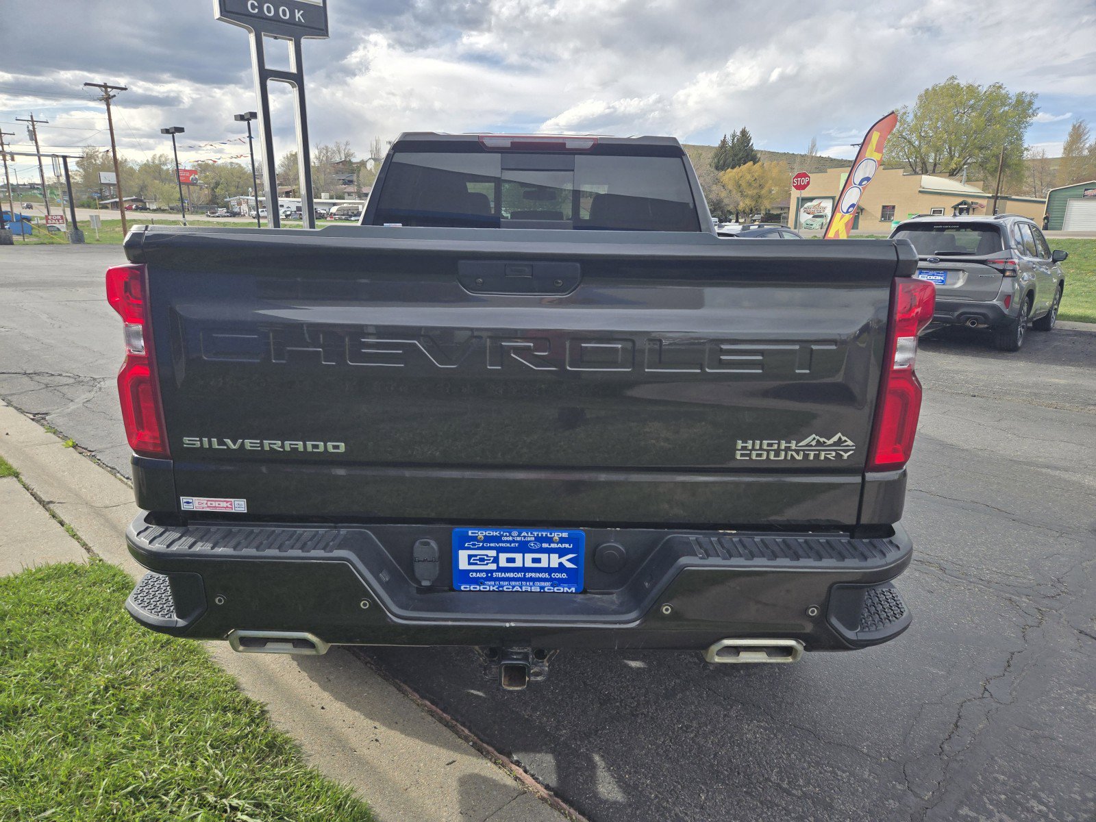 Used 2021 Chevrolet Silverado 1500 High Country w/ Z71 Off-Road Package image 4