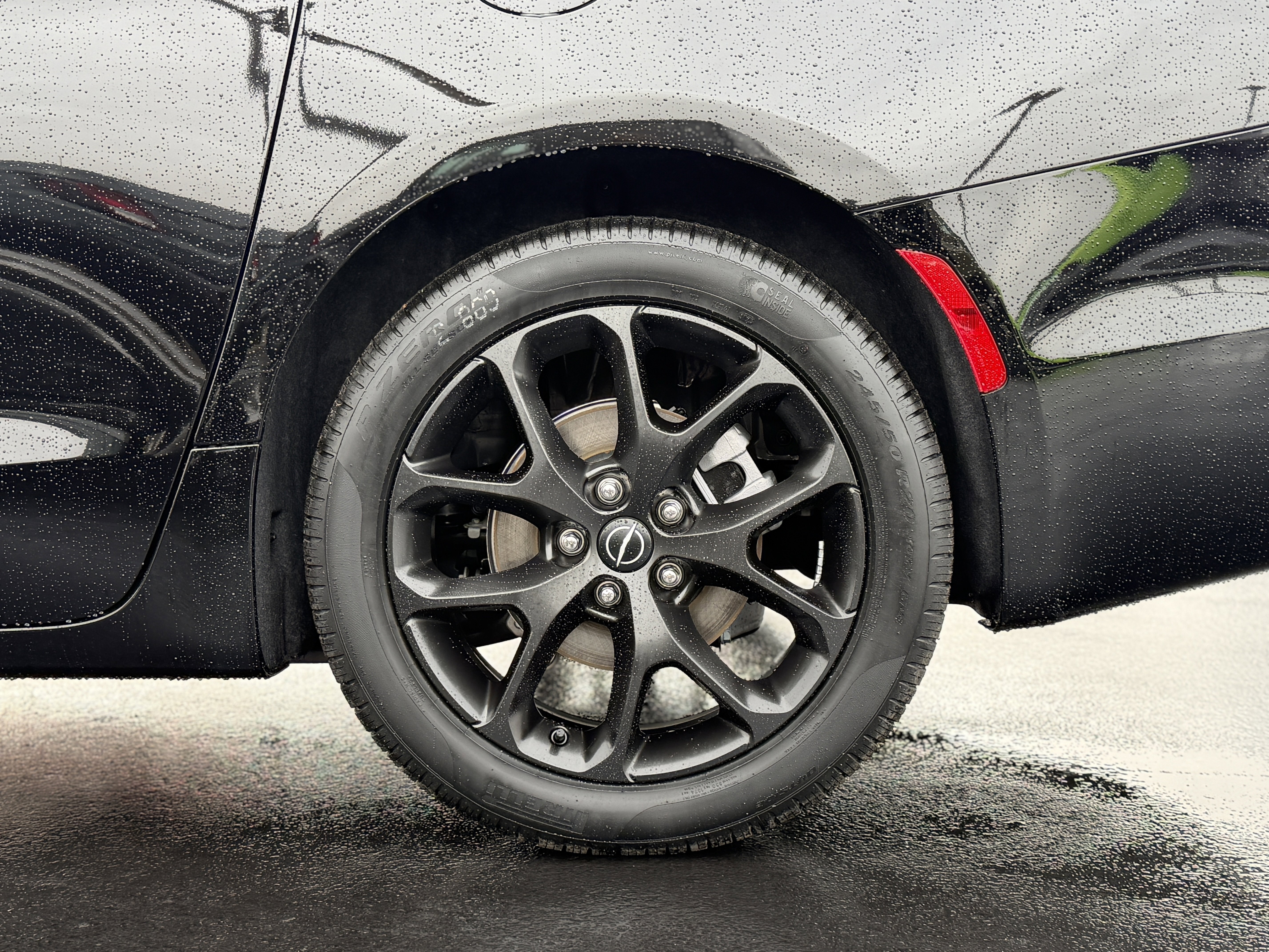 New 2026 Chrysler Pacifica Limited w/ Uconnect Theater Family Group image 10