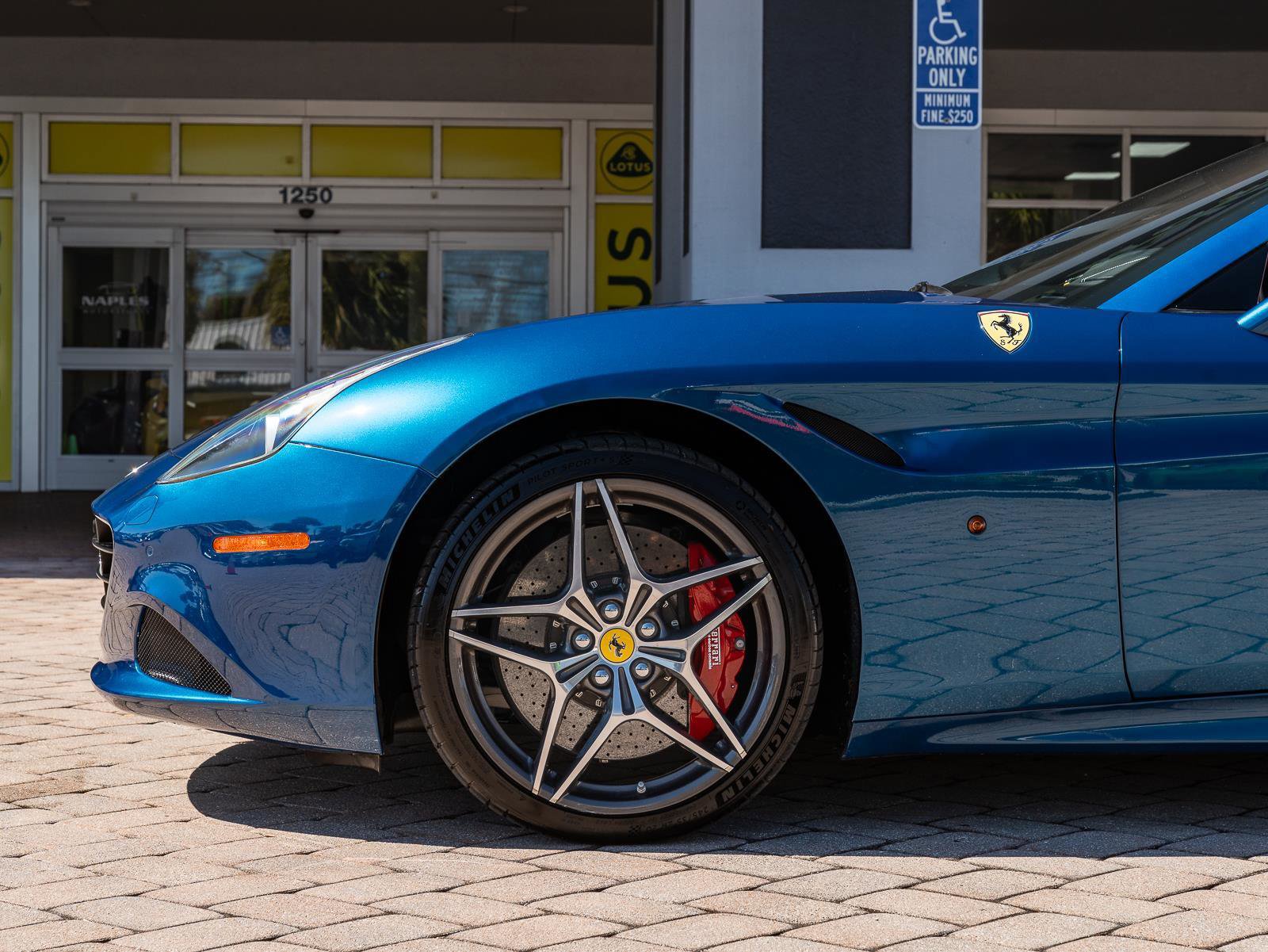 Used 2016 Ferrari California T image 37