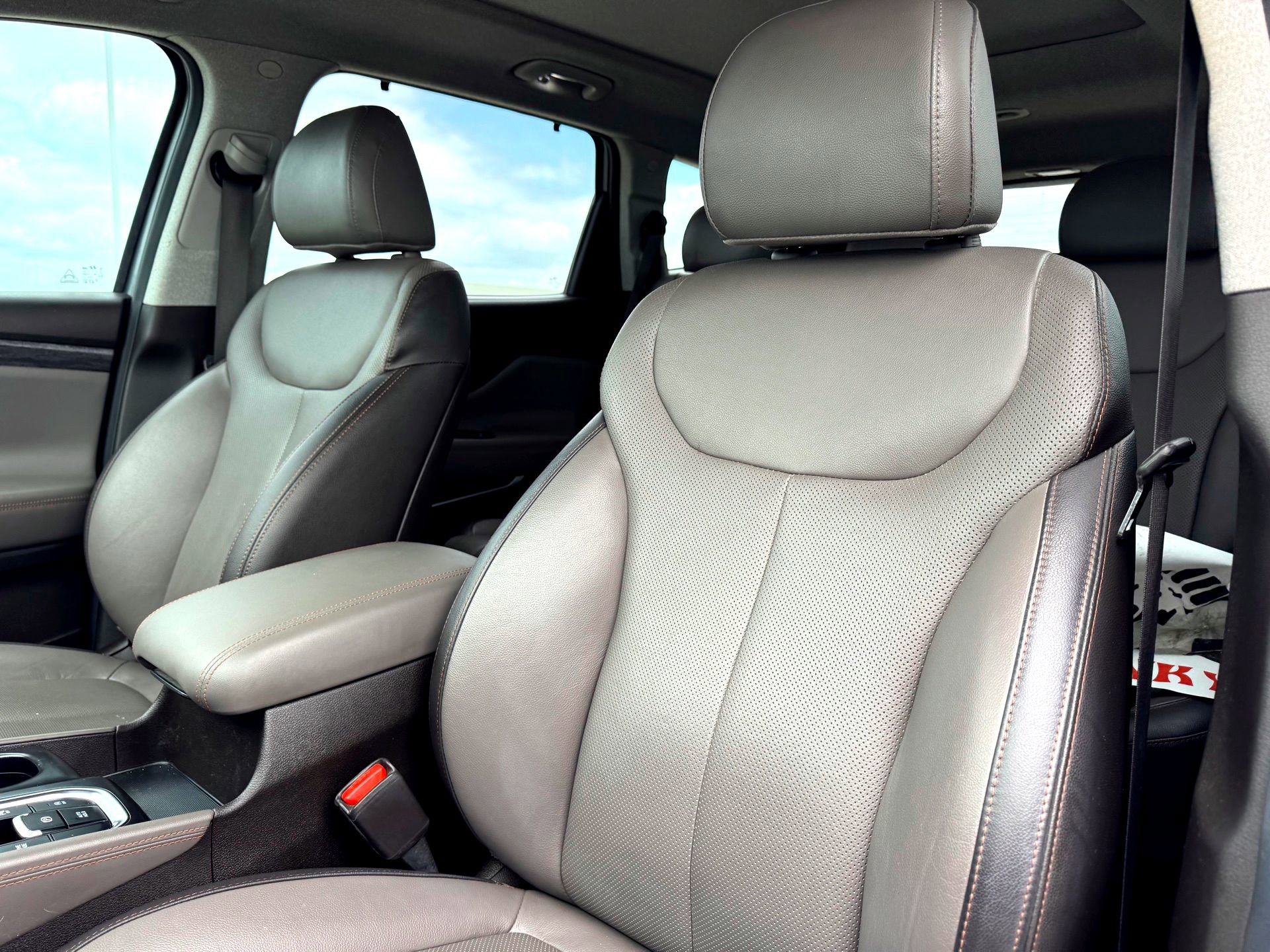 Used 2019 Hyundai Santa Fe Limited FWD image 13