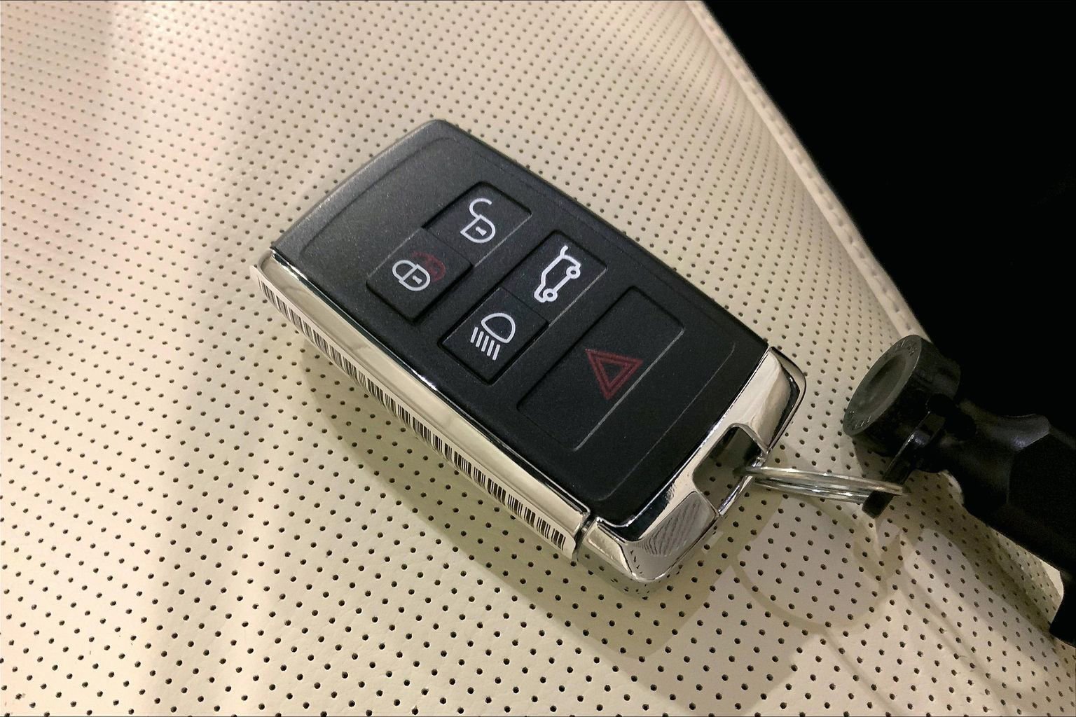 Used 2023 Land Rover Range Rover SE AWD/4WD image 13
