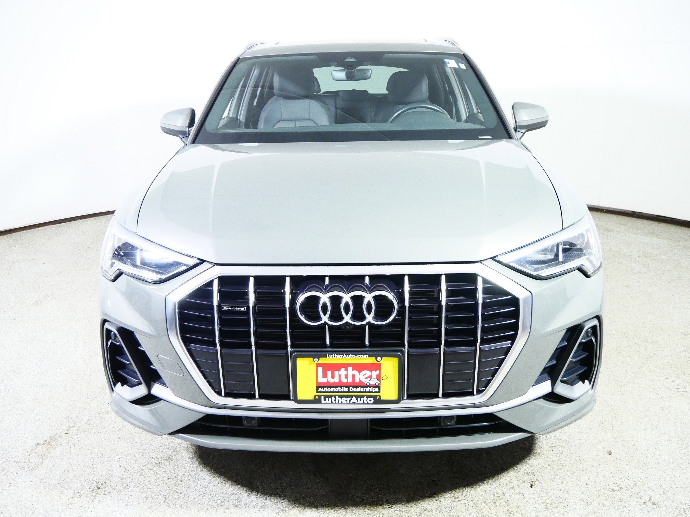 Used 2022 Audi Q3 2.0T Premium Plus w/ Premium Plus Package image 2