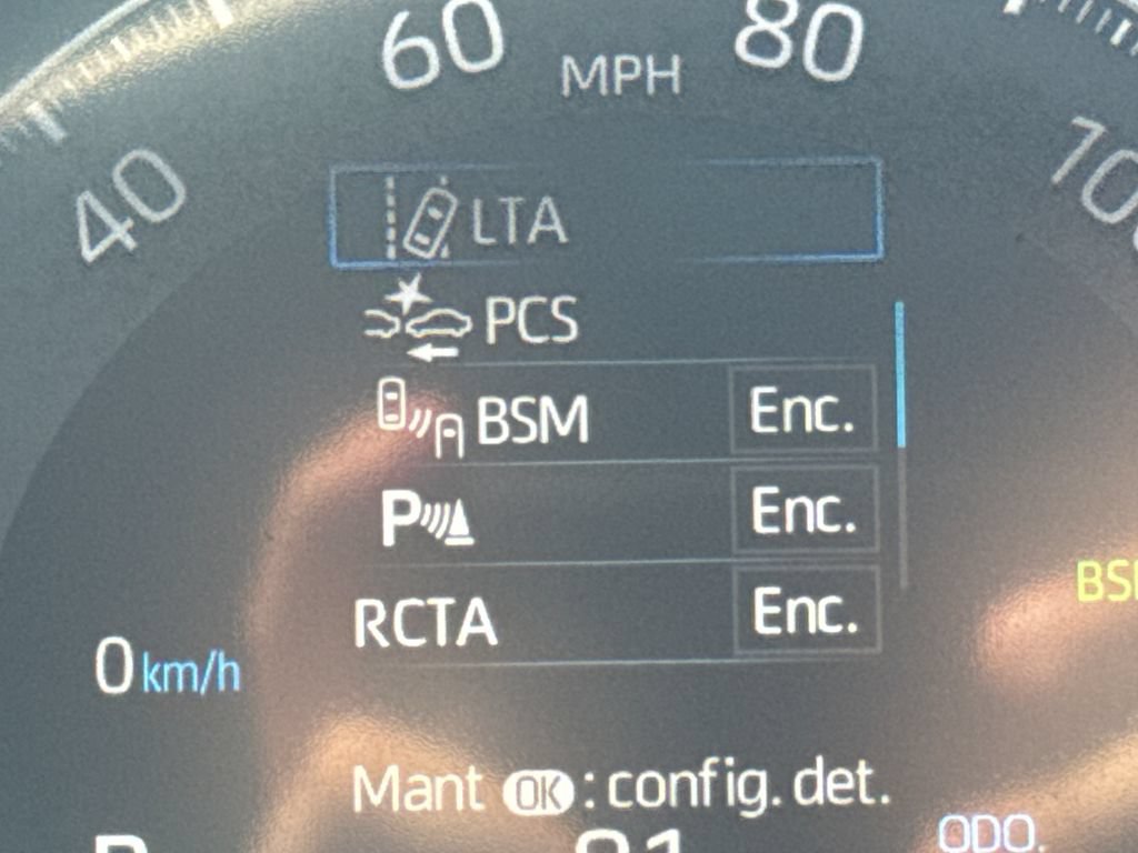 Used 2022 Toyota RAV4 Limited AWD/4WD image 21