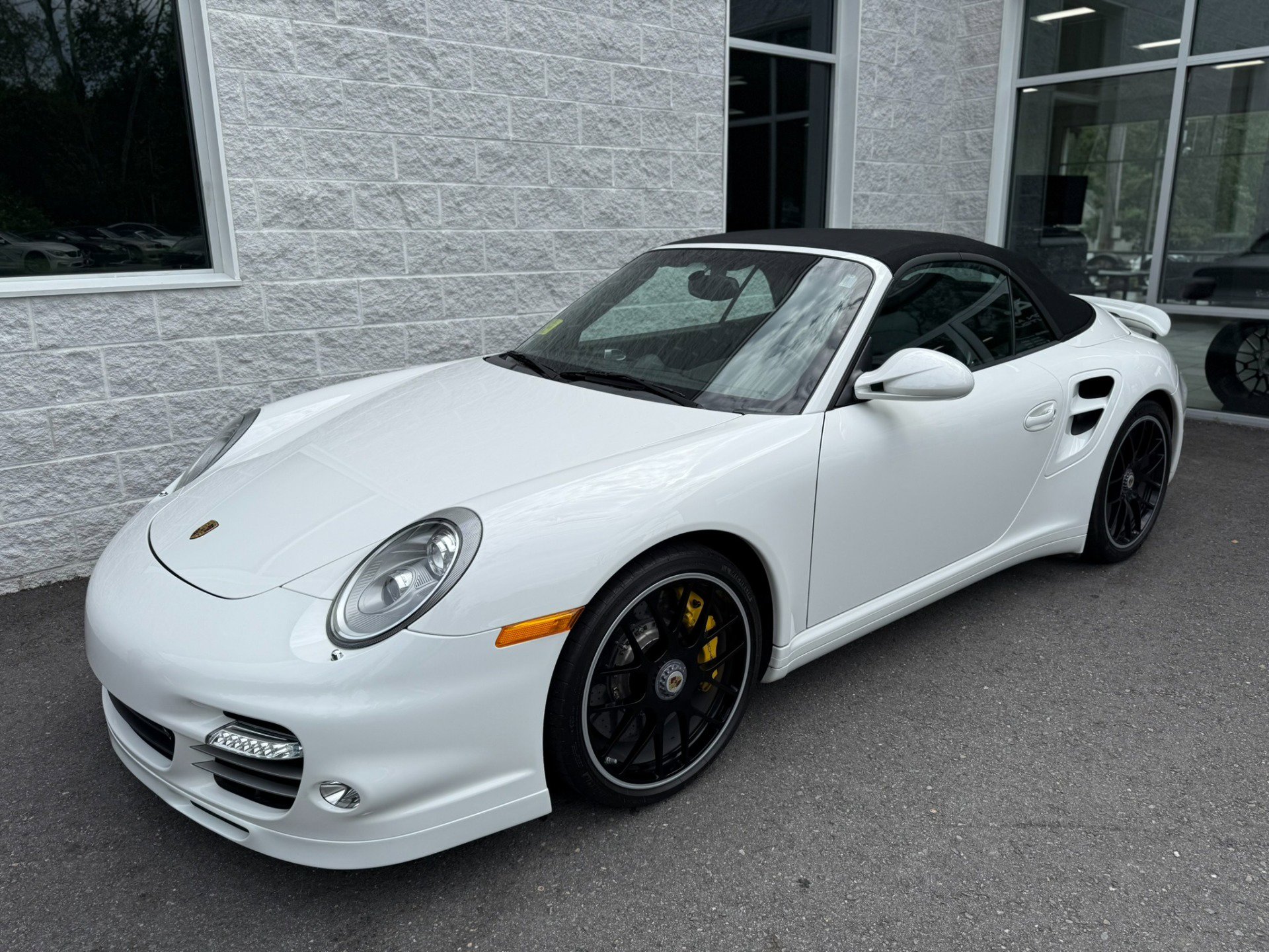 Used 2013 Porsche 911 Turbo S image 2