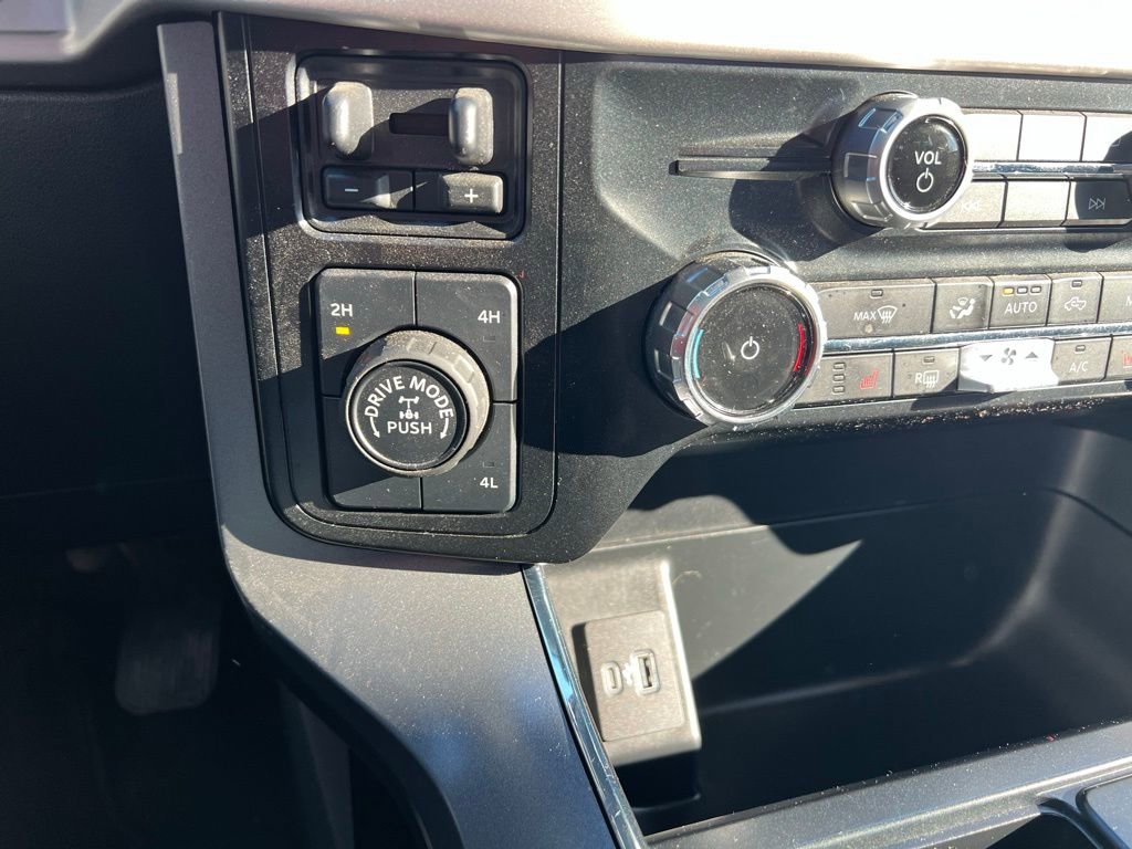 Used 2023 Ford F150 XLT image 35