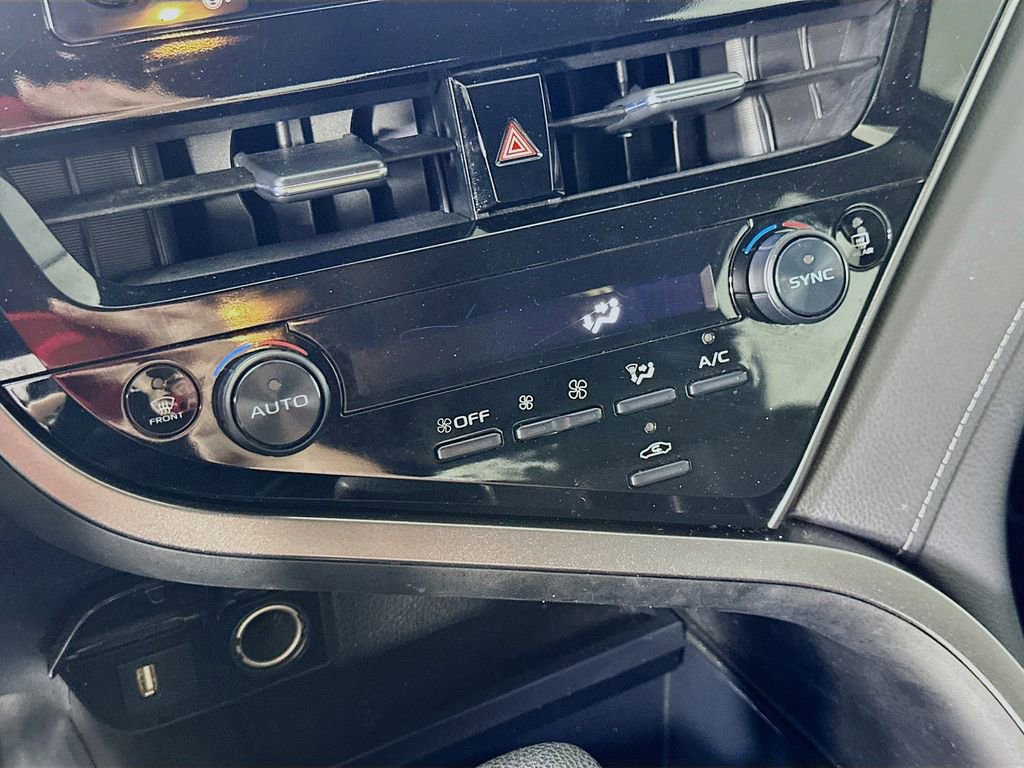 Used 2022 Toyota Camry LE image 26